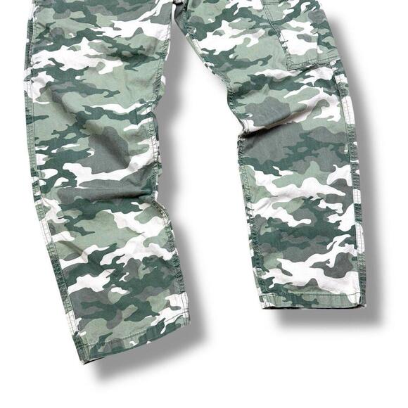 Levi's Signature Women’s Cargo Pants Camouflage Canvas Straight Leg Taper Casual - Picture 4 of 10